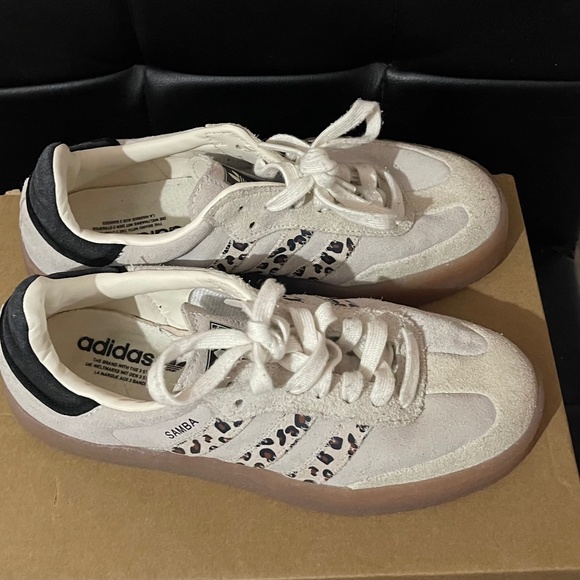 adidas Shoes - Adidas Sambas